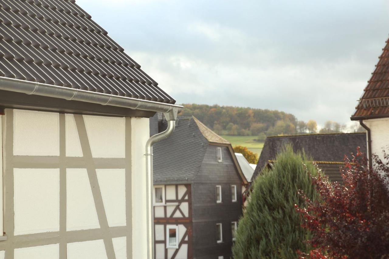 Im Fachwerk - Wohlfuehlen, Entspannen & Wandern Im Gruenen Gladenbach Buitenkant foto